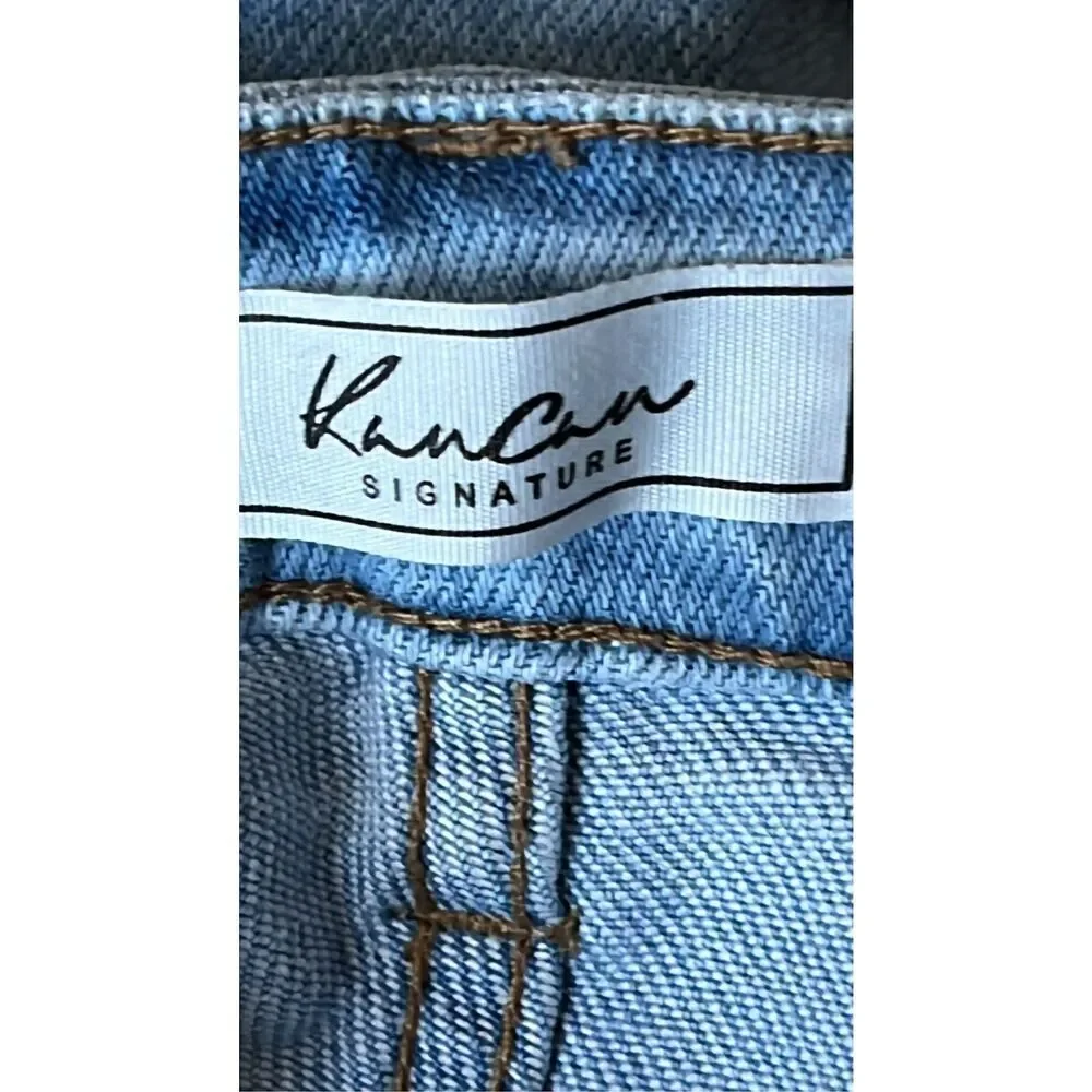 KanCan Junior’s size 15/31 Signature Estilo Relaxed Fit Distressed Jeans Light B